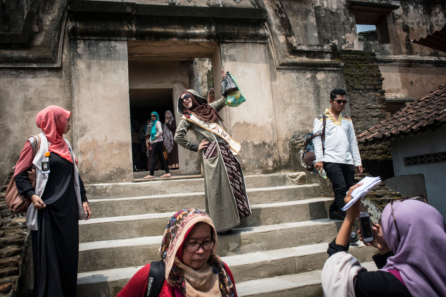  Samaneh Zend, the finalist from Iran poses in front of a temple in downtown Yogakarta.
 