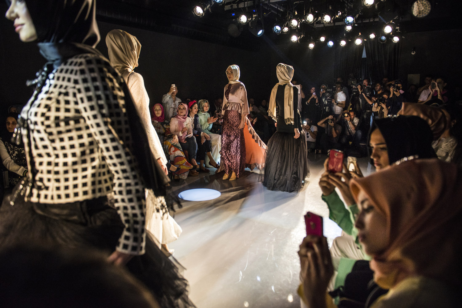  Modanisa, an online store of modest wear hosts its first fashion show in 2014 in Istanbul, Turkey. 