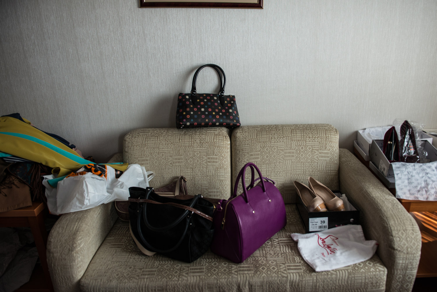  Bags and shoes to be used for a fashion shoot for ALA Magazine, the first magazine in Turkey for conservative women. 