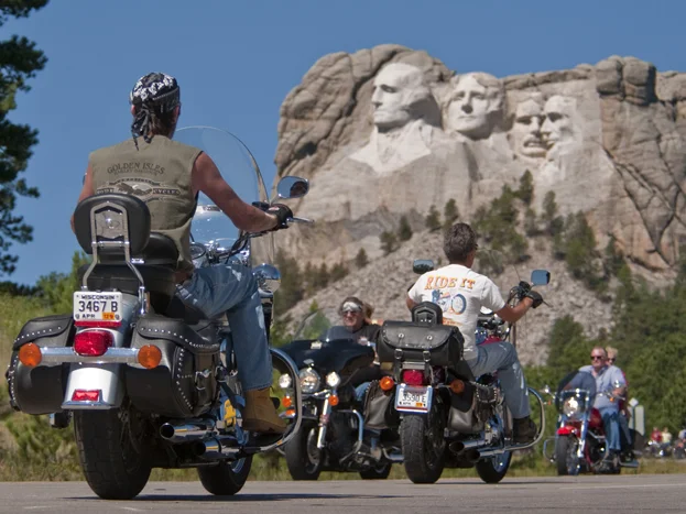Day Trips & Scenic Rides