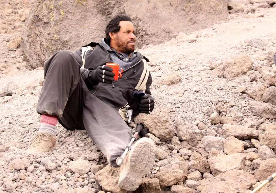 Kicking on the dirt like it's plush