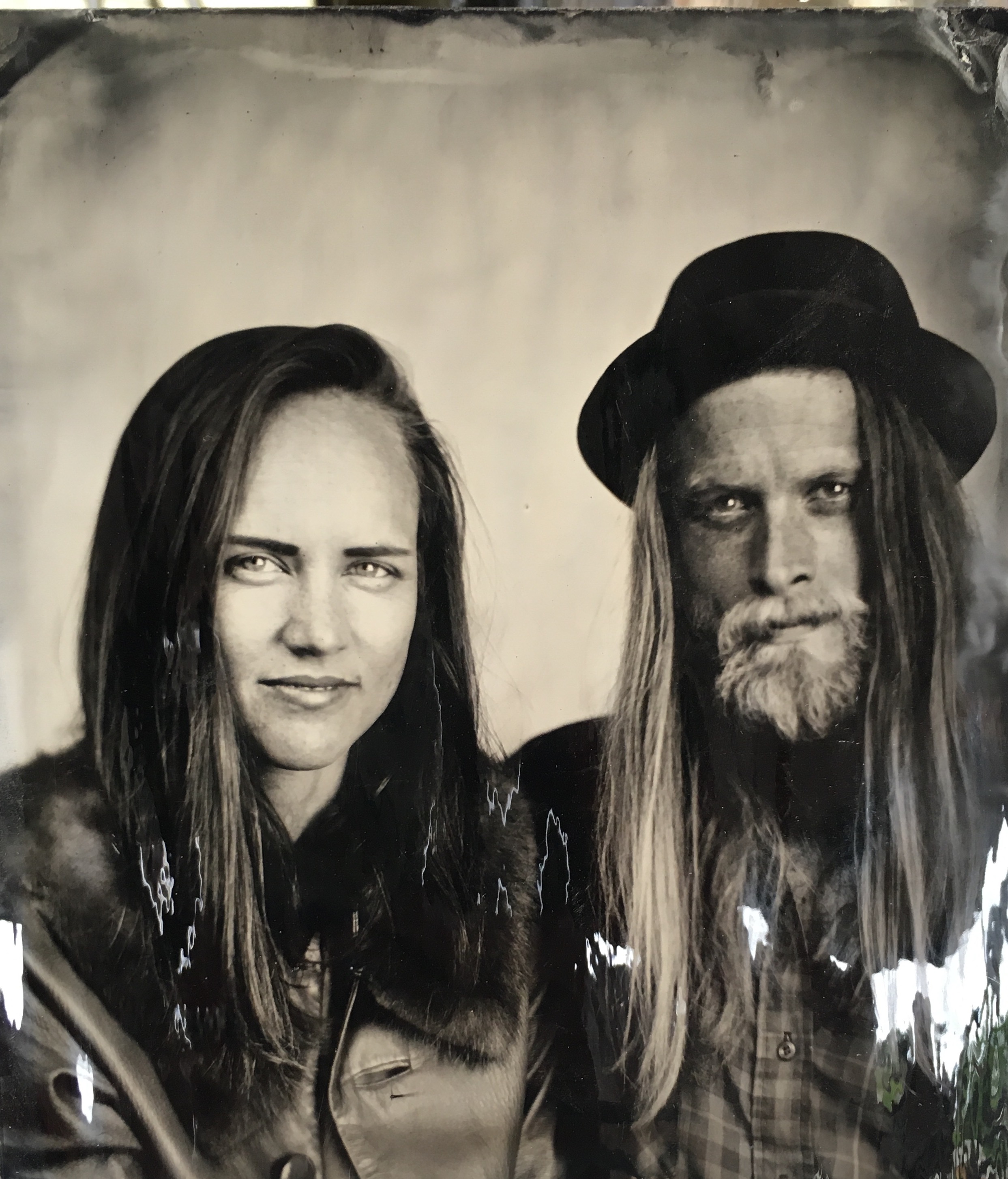 Black glass ambrotype by Lindsey Ross - www.lachambrephotographique.com -