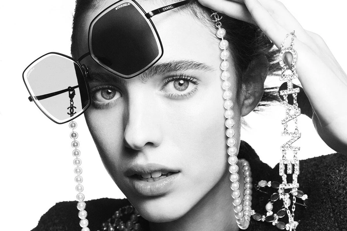 CHANEL Eyewear Try-On