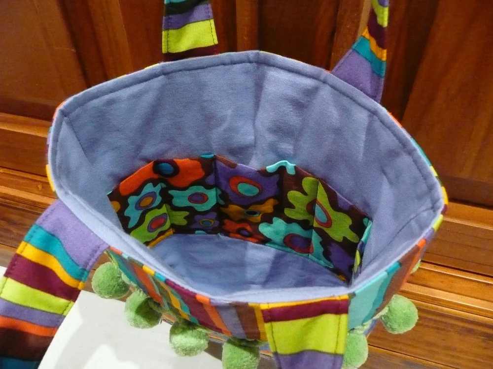 Easy-peasy internal bag pockets