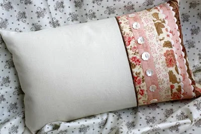 Aster Manor pillow