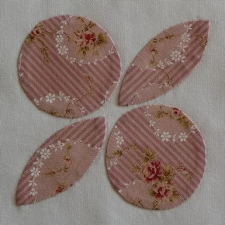 Dear Jane returns ... to a mess of fabric all over the lounge room floor