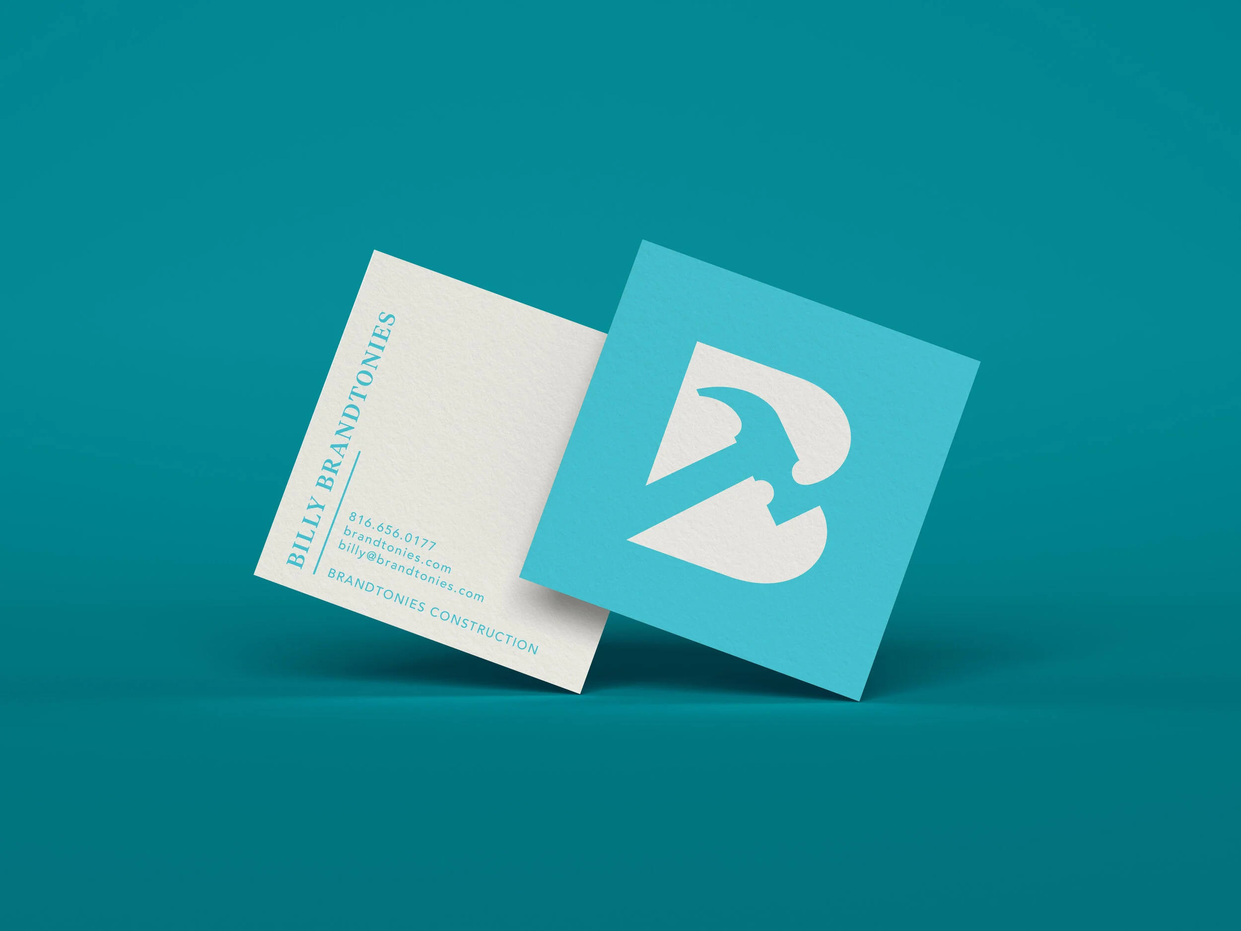 BusinessCard_Bily_Mockup.jpg