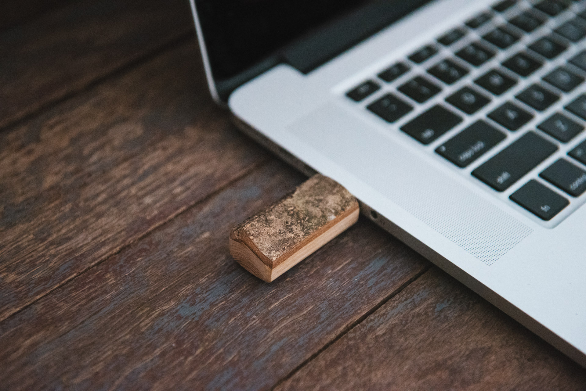 Live Edge USB Flash Drive 004 Jaccob McKay_1.jpg