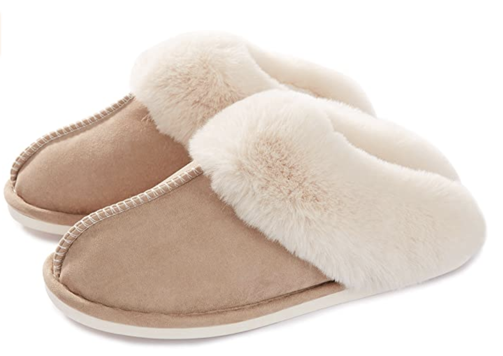 Women's Closed Toed Slippers.png