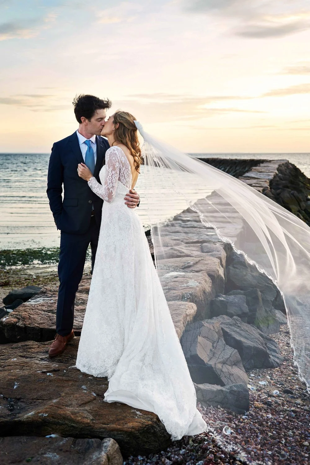bride-groom-fairfield-beach-veil.JPG