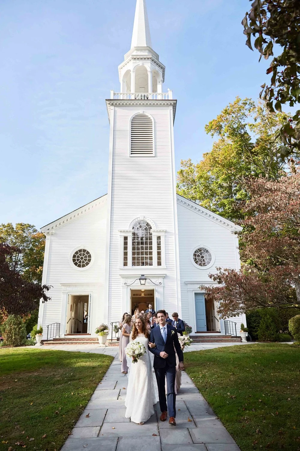bride-groom-leaving-chruch-wedding.JPG