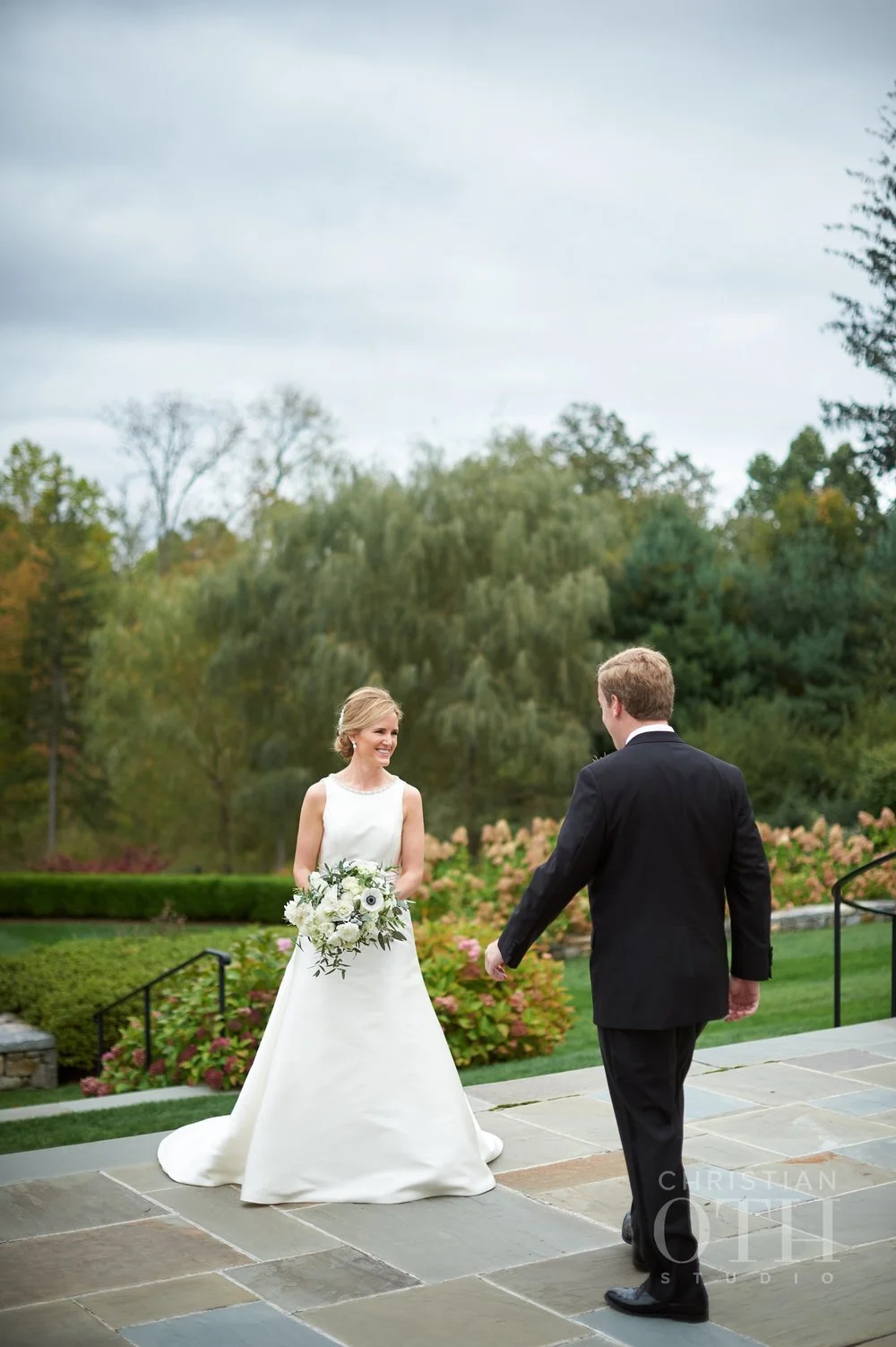KDJ-Botanica-wedding-bride-groom-first-look.JPG