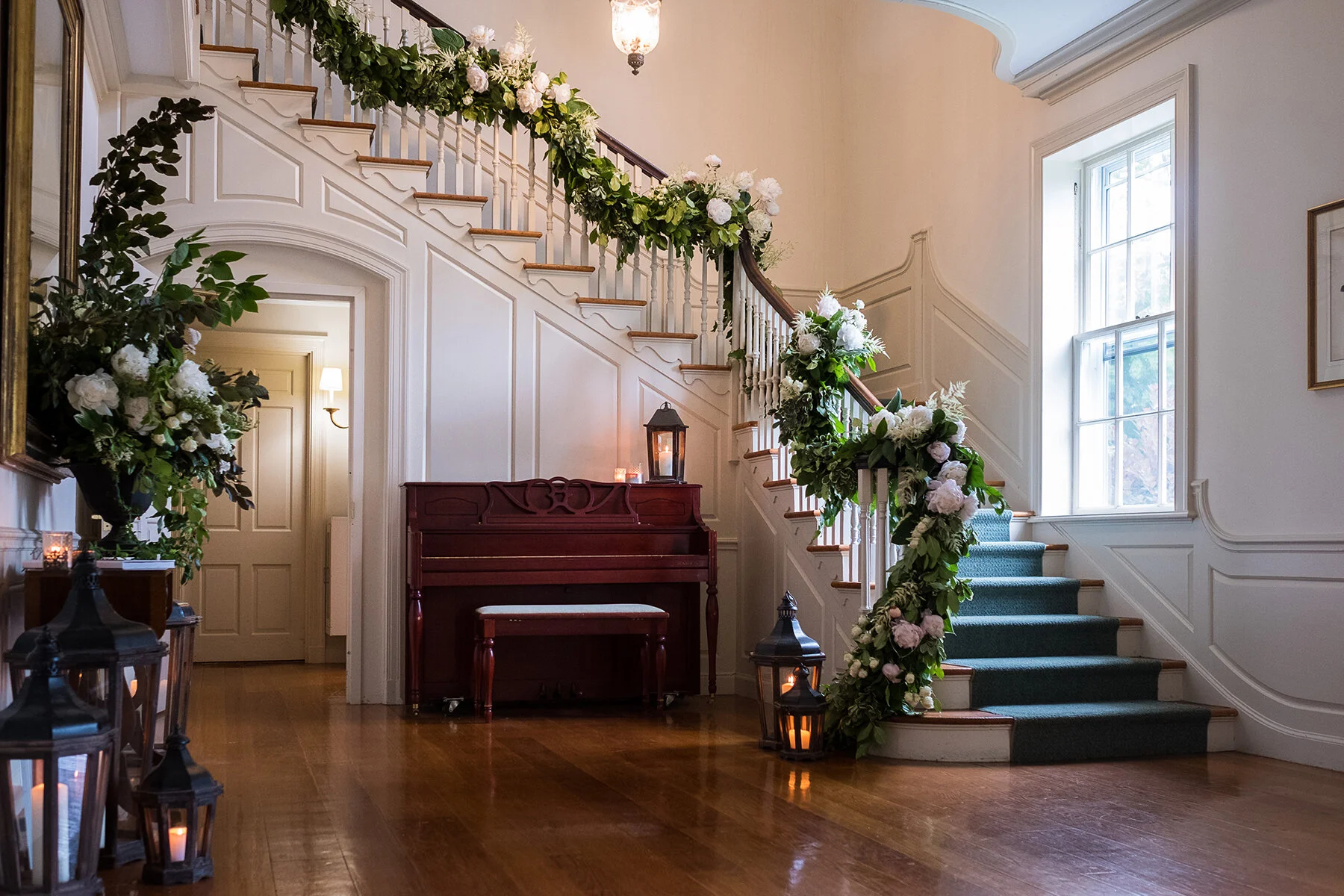 KDJ-Botanica_WEdding-entrance-staircase-garland.jpg