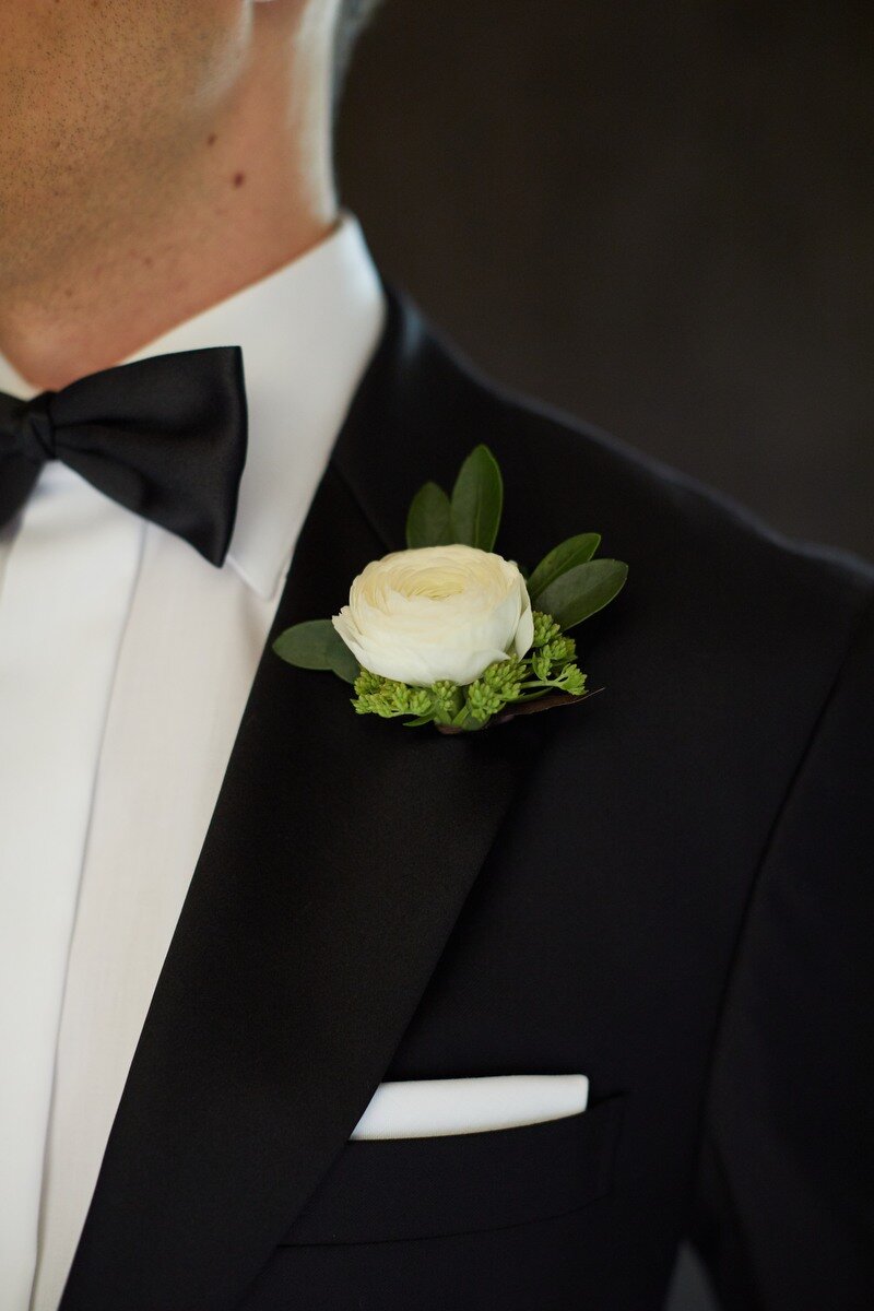 KDJ_Botanica-classic-boutonniere.JPG