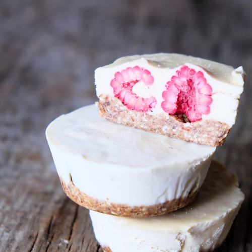 Raw Vegan Peanut Butter Cheesecake Bites