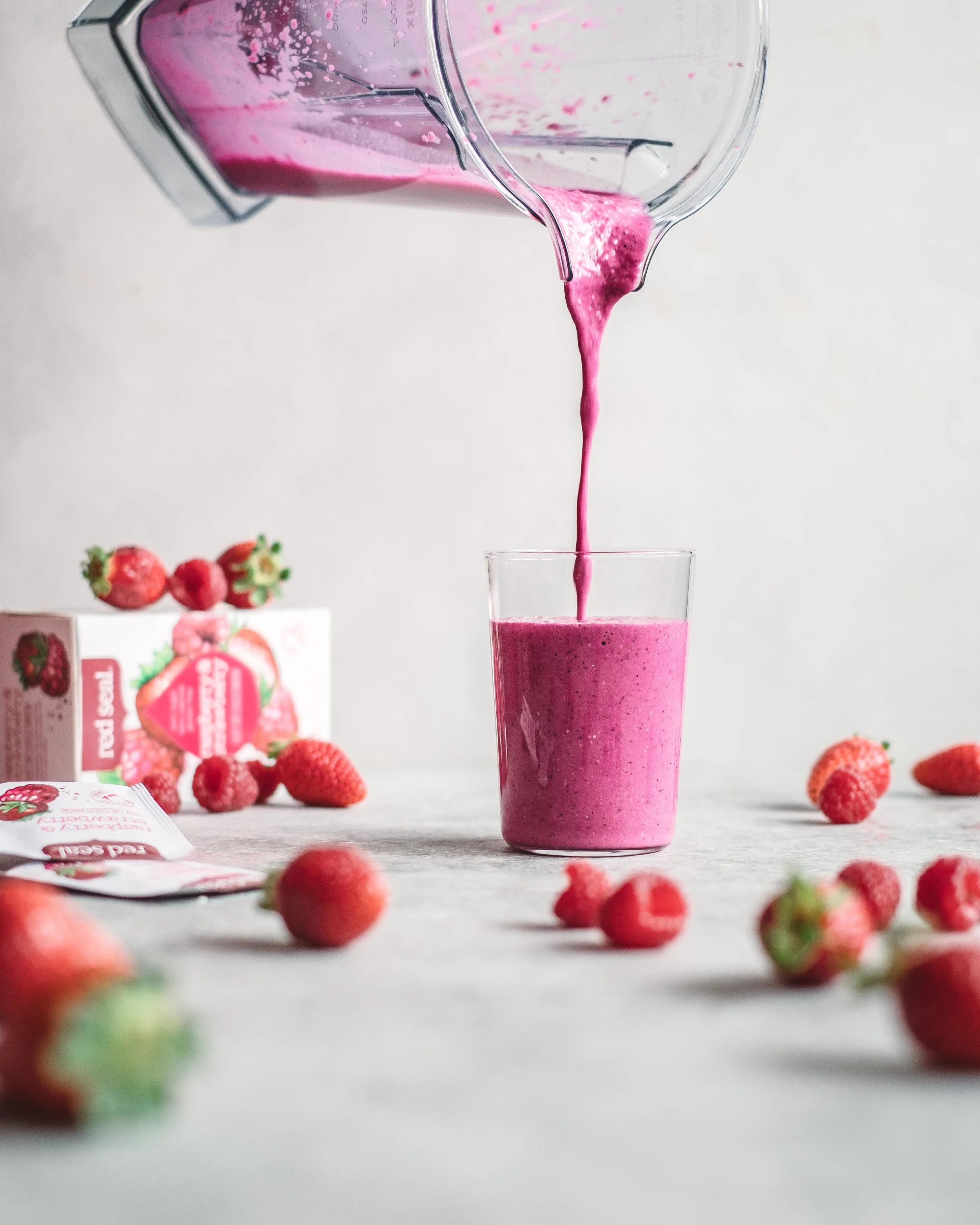 RedSealStrawberryRaspberrySmoothie (1 of 1).jpg