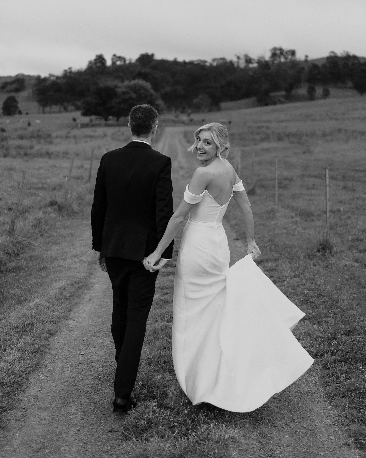 { Sam &amp; Alex }

What do you get when a top tier cameraman marries a well known TV journalist? A gorgeous wedding with more classically beautiful Australians than a red carpet at the Logies! 
Sam and Alex tied the knot at the breathtaking @bendool