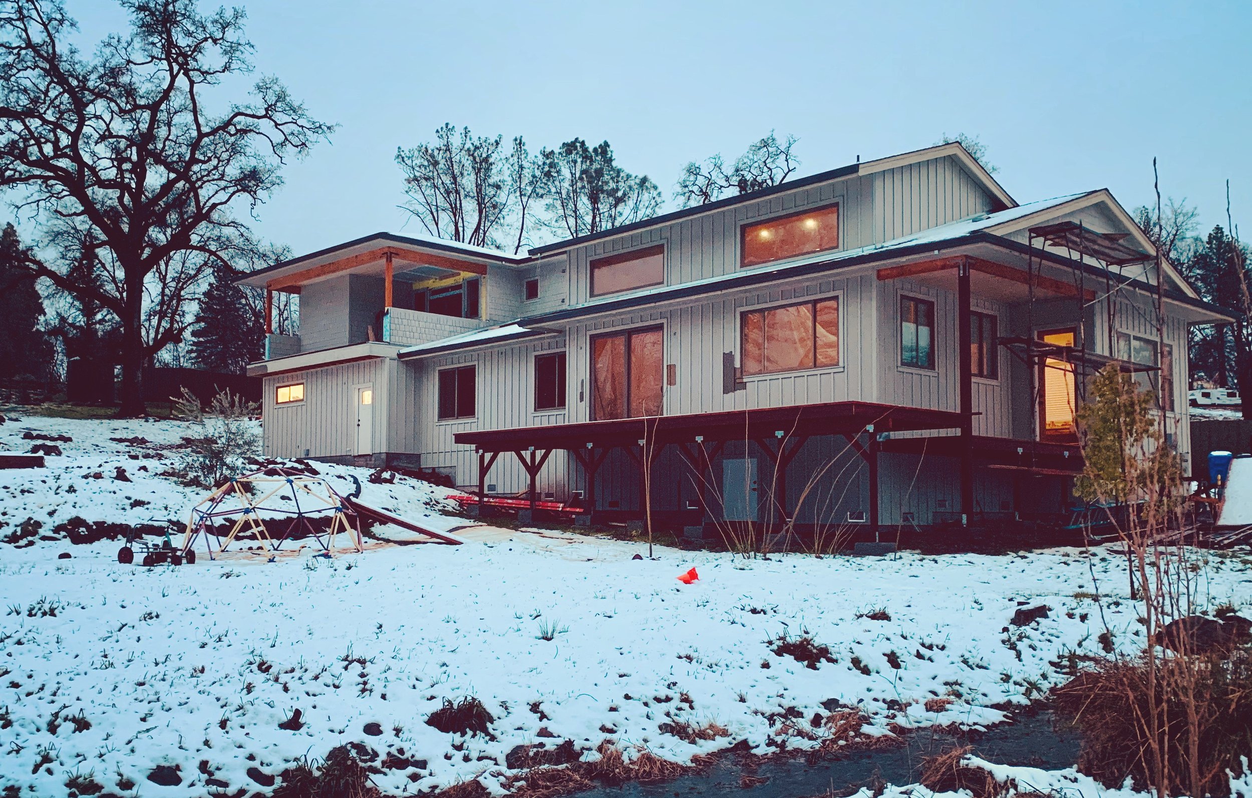 Warren Residence in Snow 231025.JPG