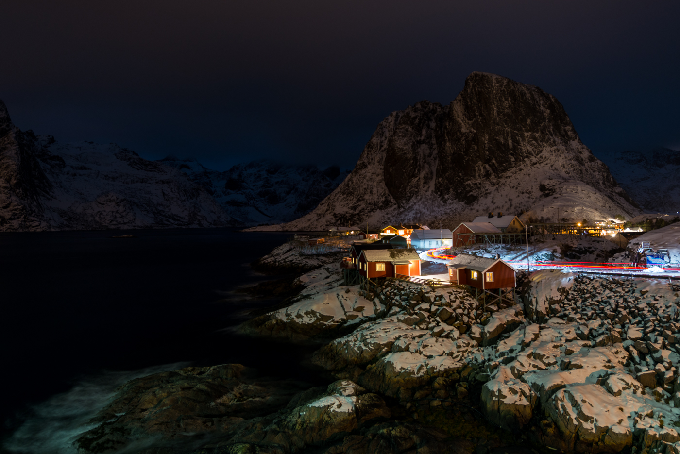 The iconic houses of Hamnøy at night.