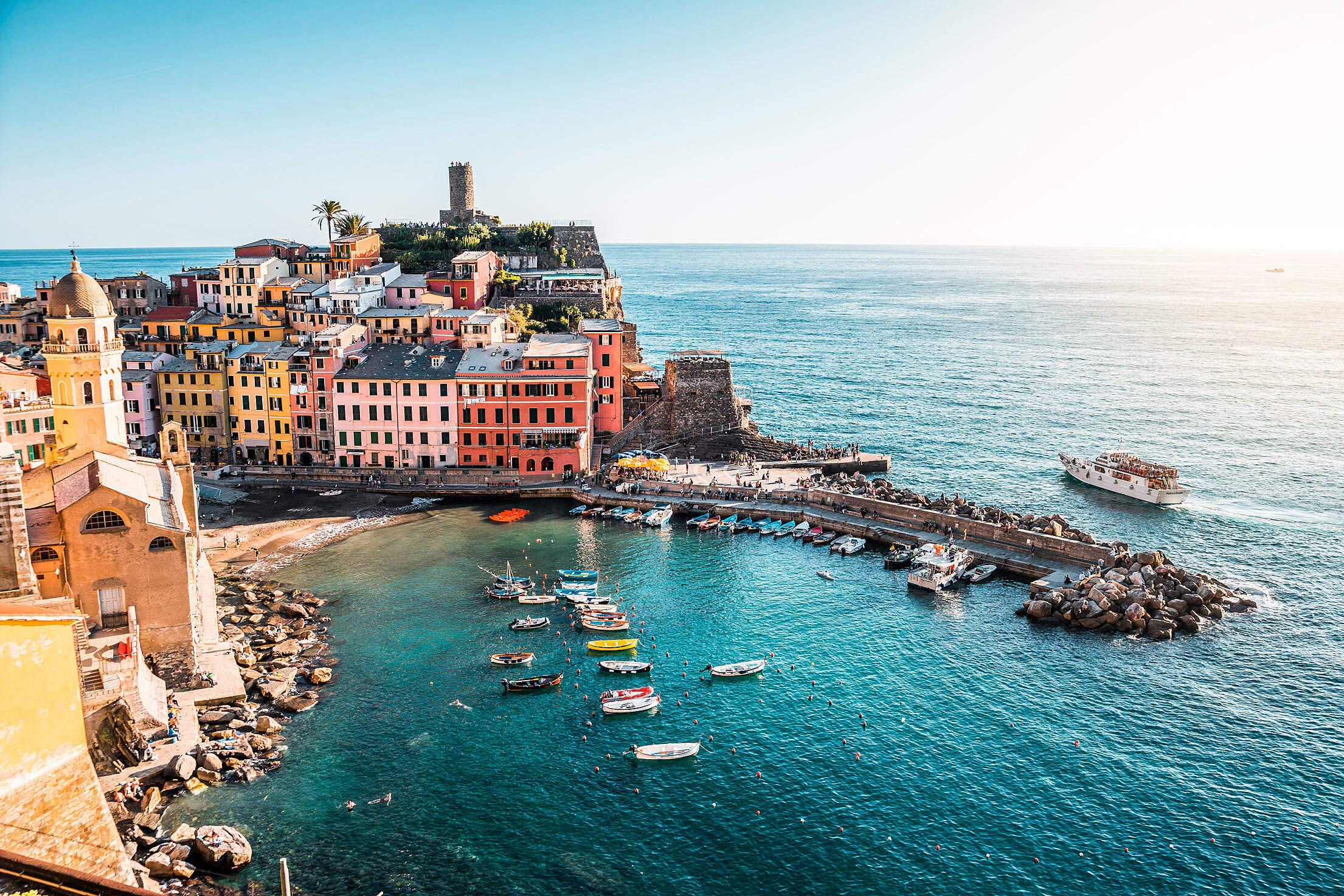 vernazza-cinque-terre-italy-2210x1473.jpg