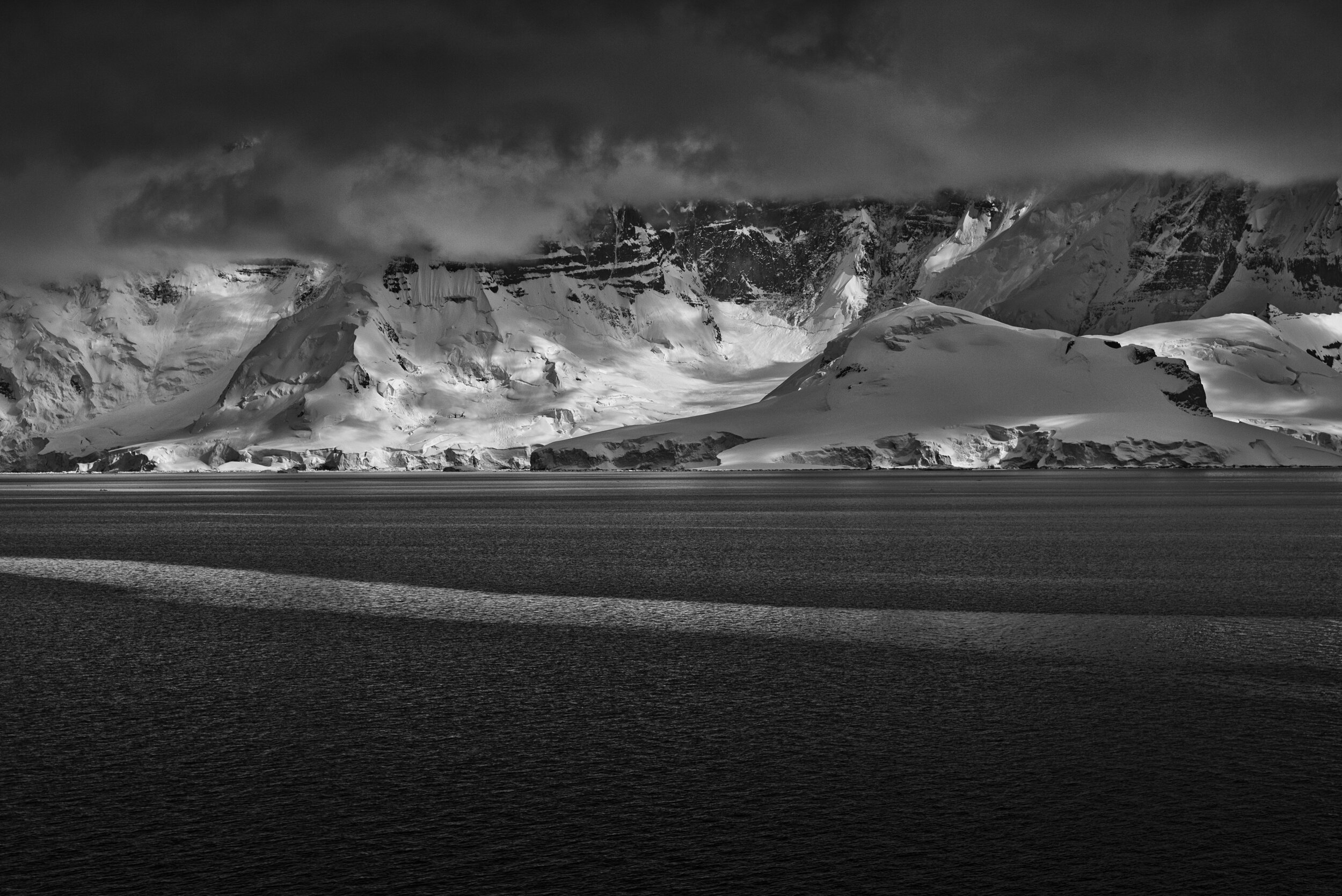 manuel_uebler_antarctica_bw_007.jpg