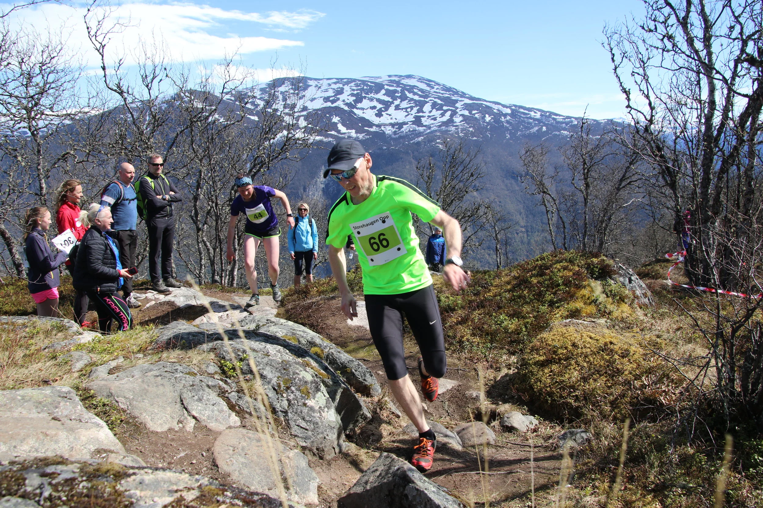 Strålande jubileumsløp opp Storehaugen