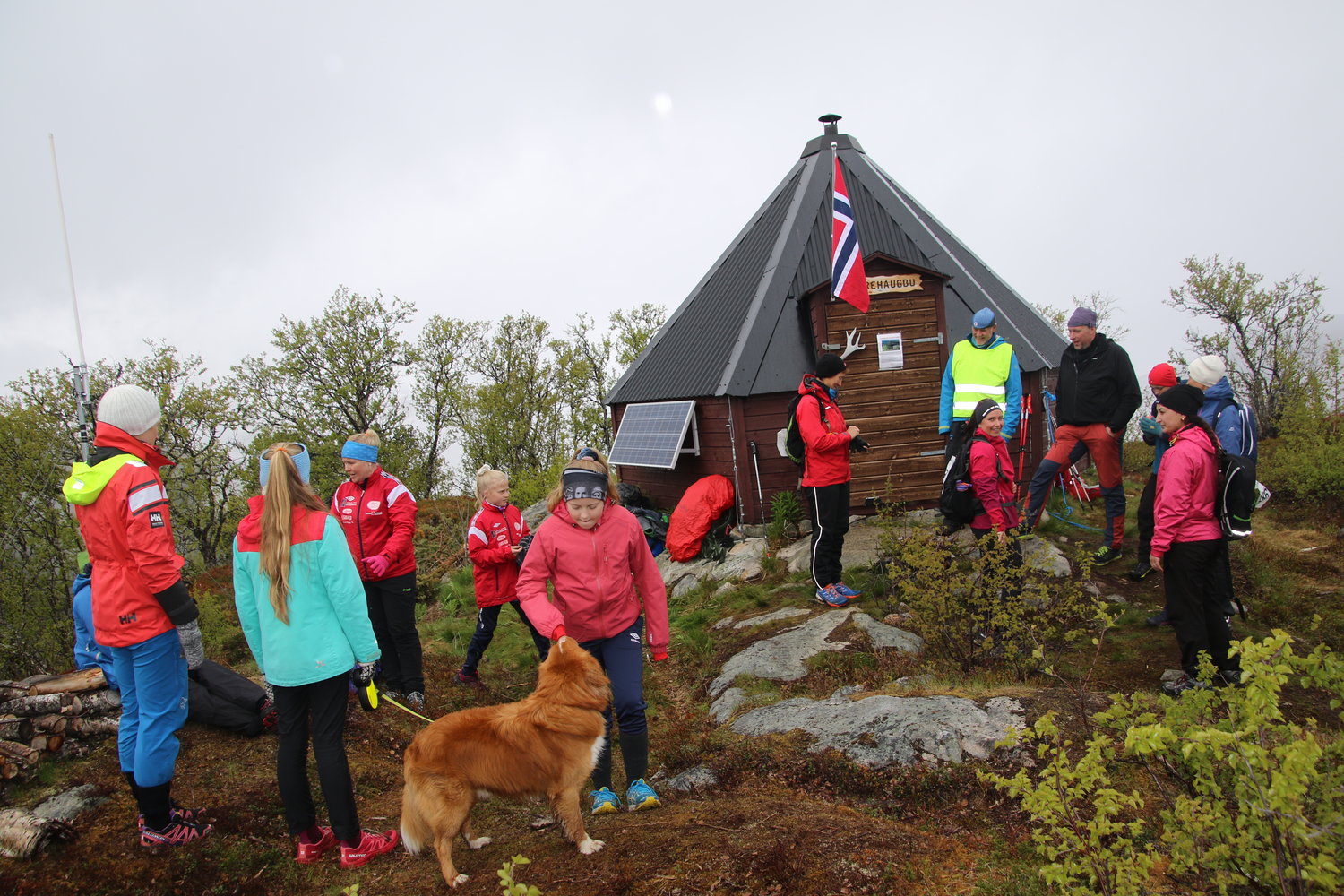 MYKJE FOLK: Kring 250 var pÃ¥ Storehaugen totalt Kristi himmelfartsdag.