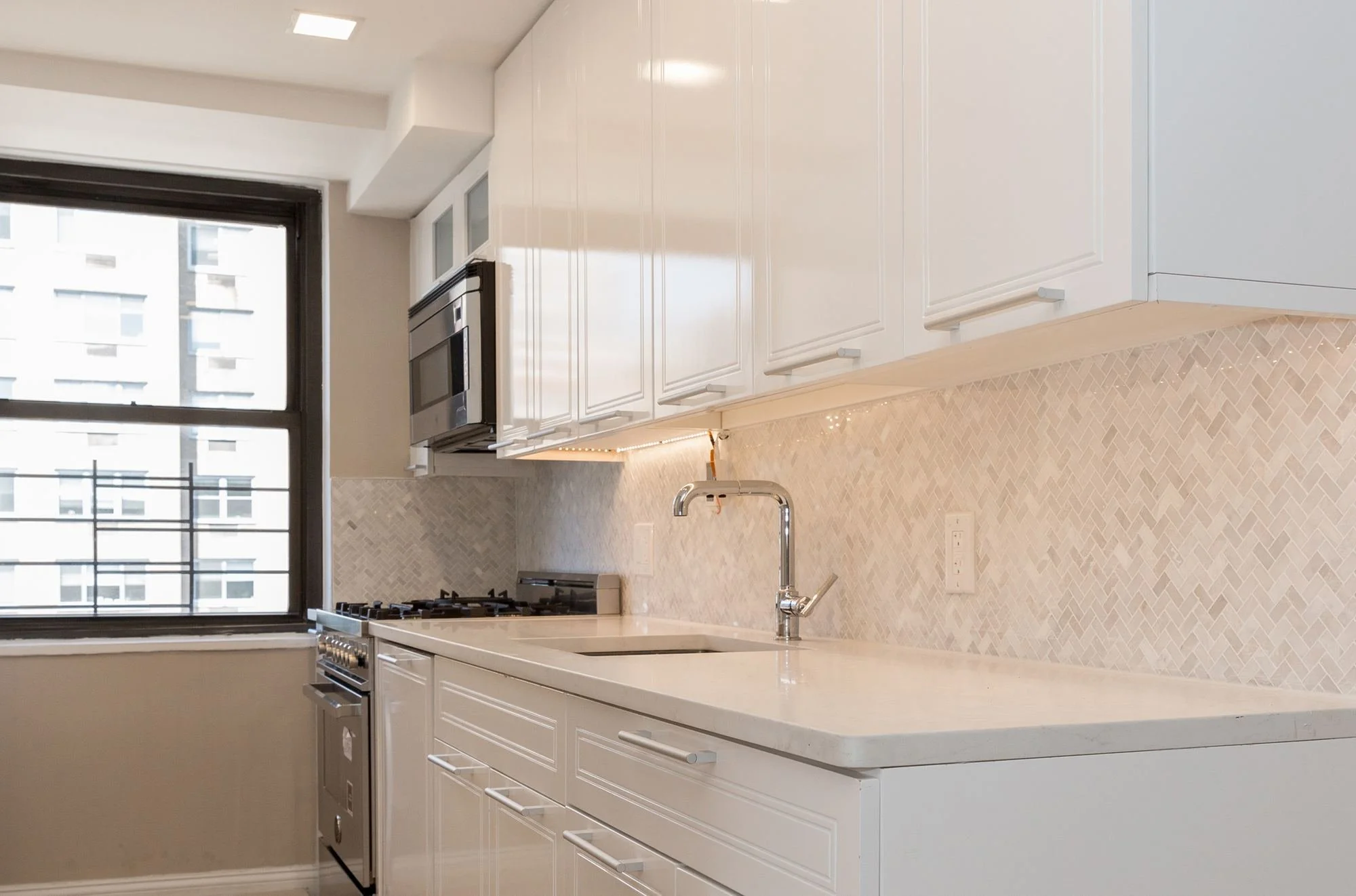 yorkshire-towers-kitchen-2.jpg