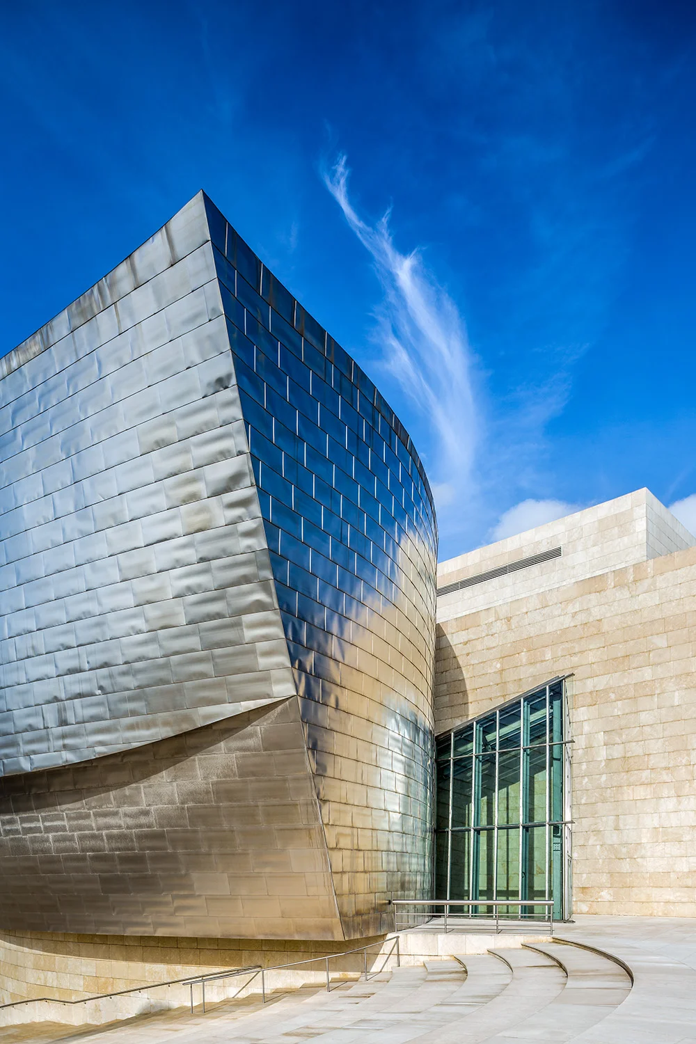 GUGGENHEIM MUSEUM BILBAO
