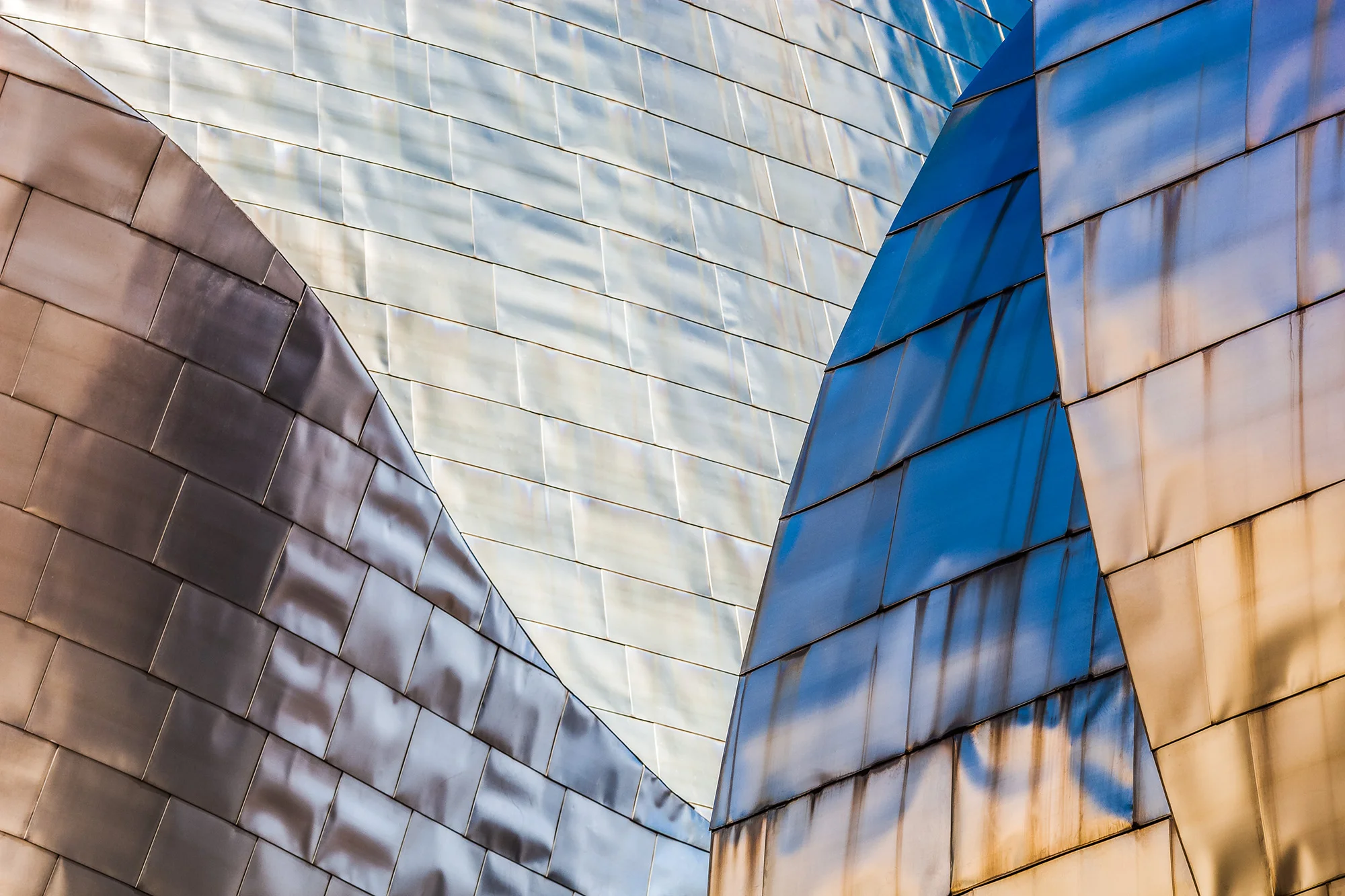 GUGGENHEIM MUSEUM BILBAO