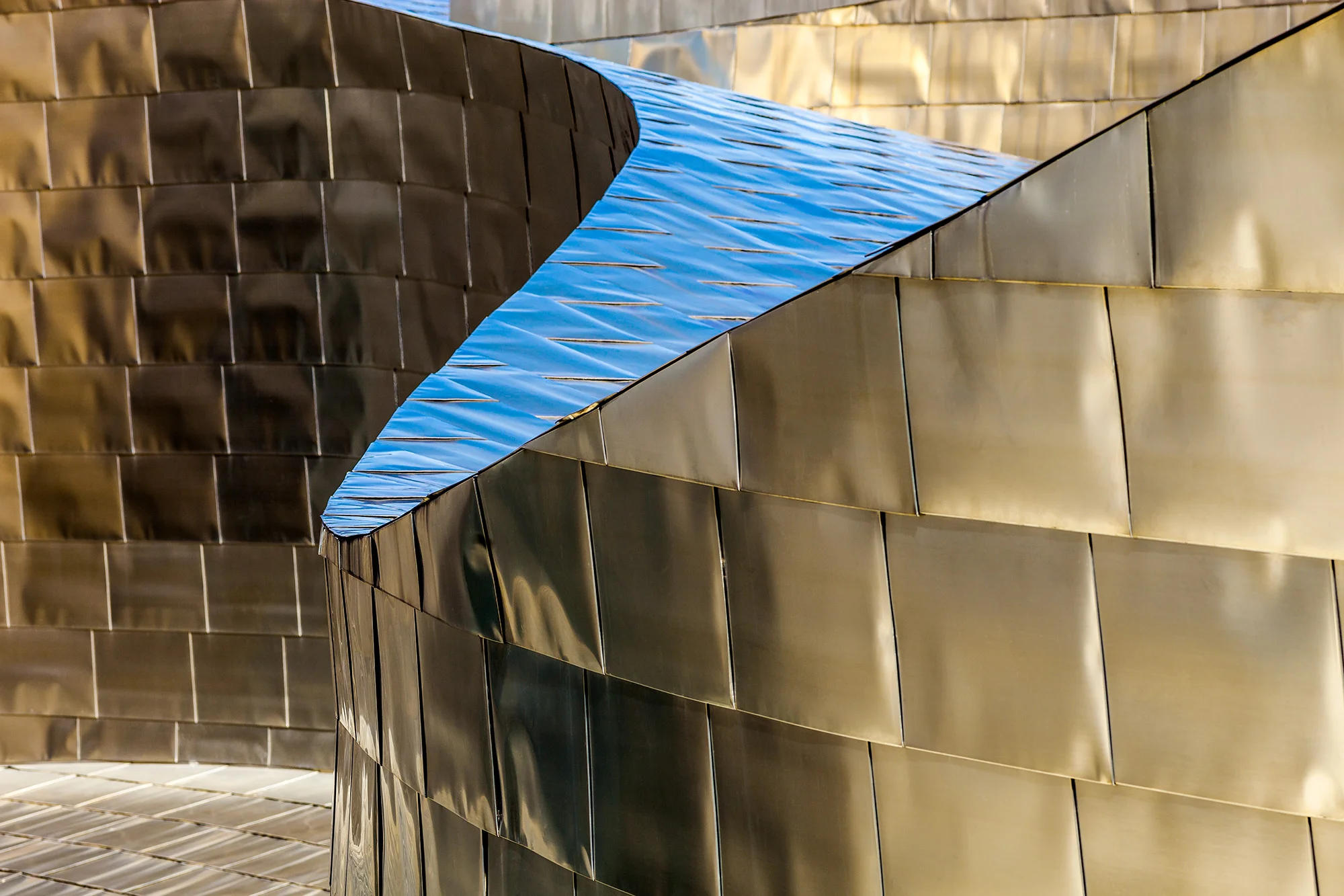 GUGGENHEIM MUSEUM BILBAO