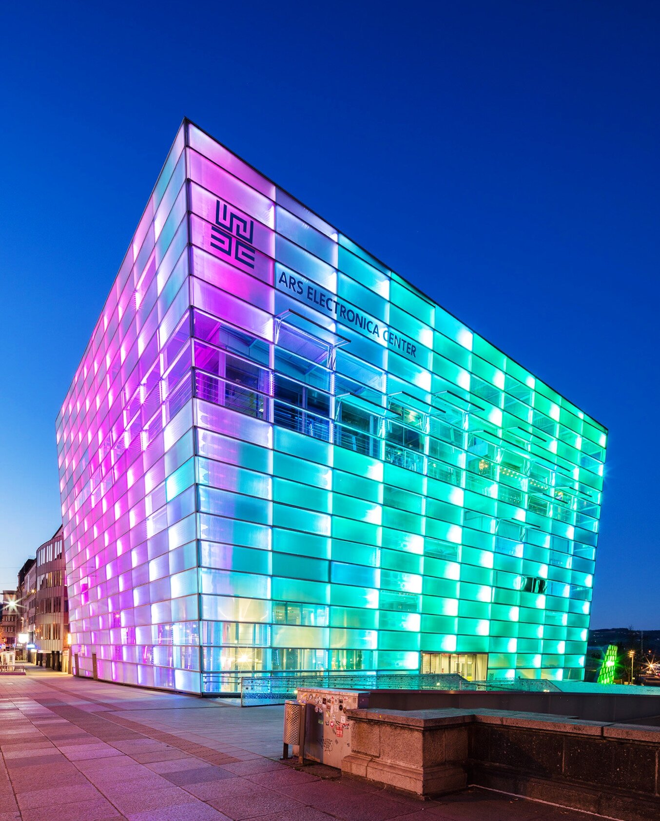 ARS ELECTRONICA CENTER - TREUSCH architecture