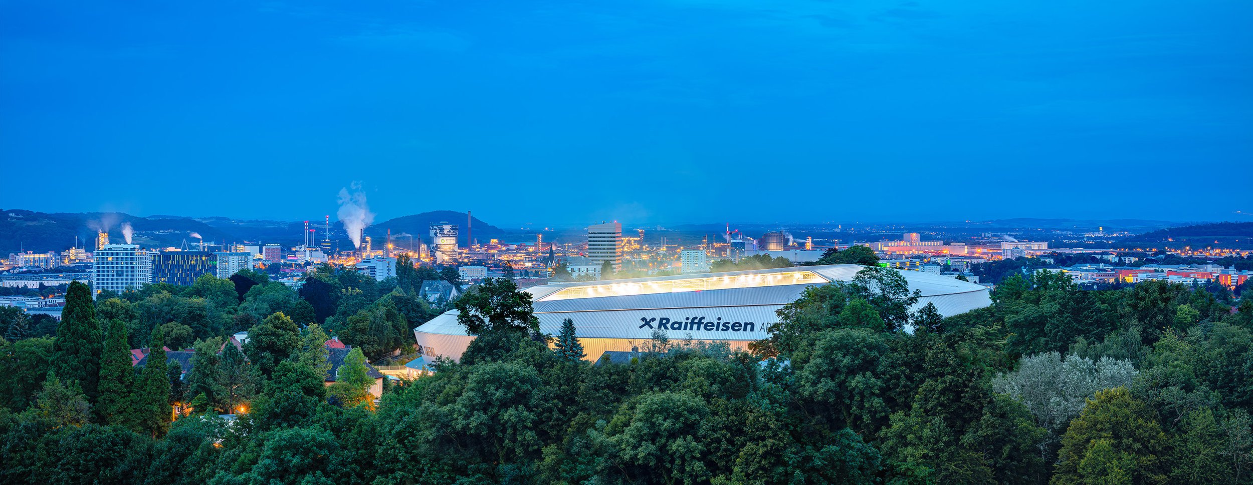 RAIFFEISEN ARENA LINZ - Raumkunst und DI H. Markon