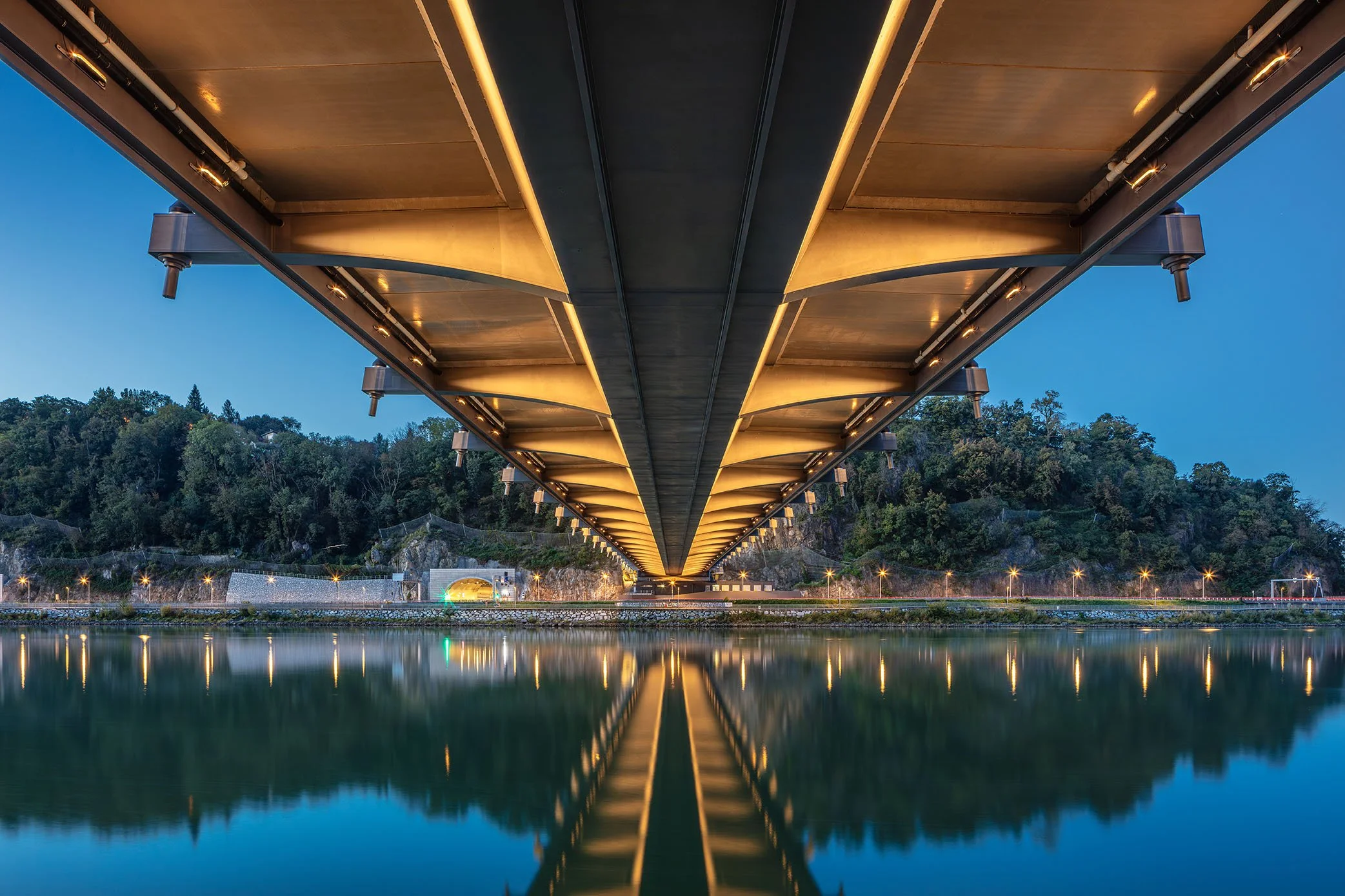 DONAUTALBRÜCKE LINZ