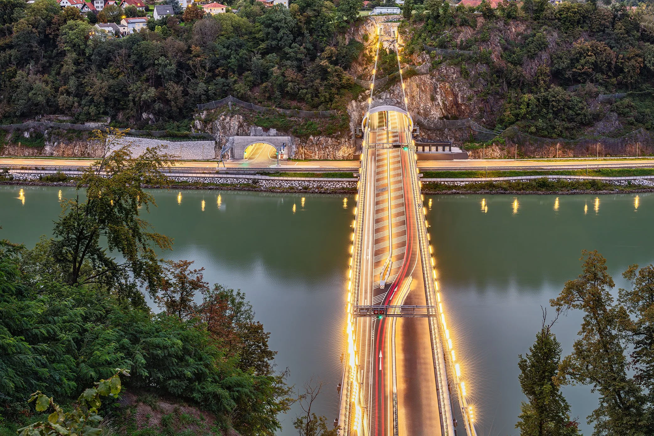 DONAUTALBRÜCKE LINZ