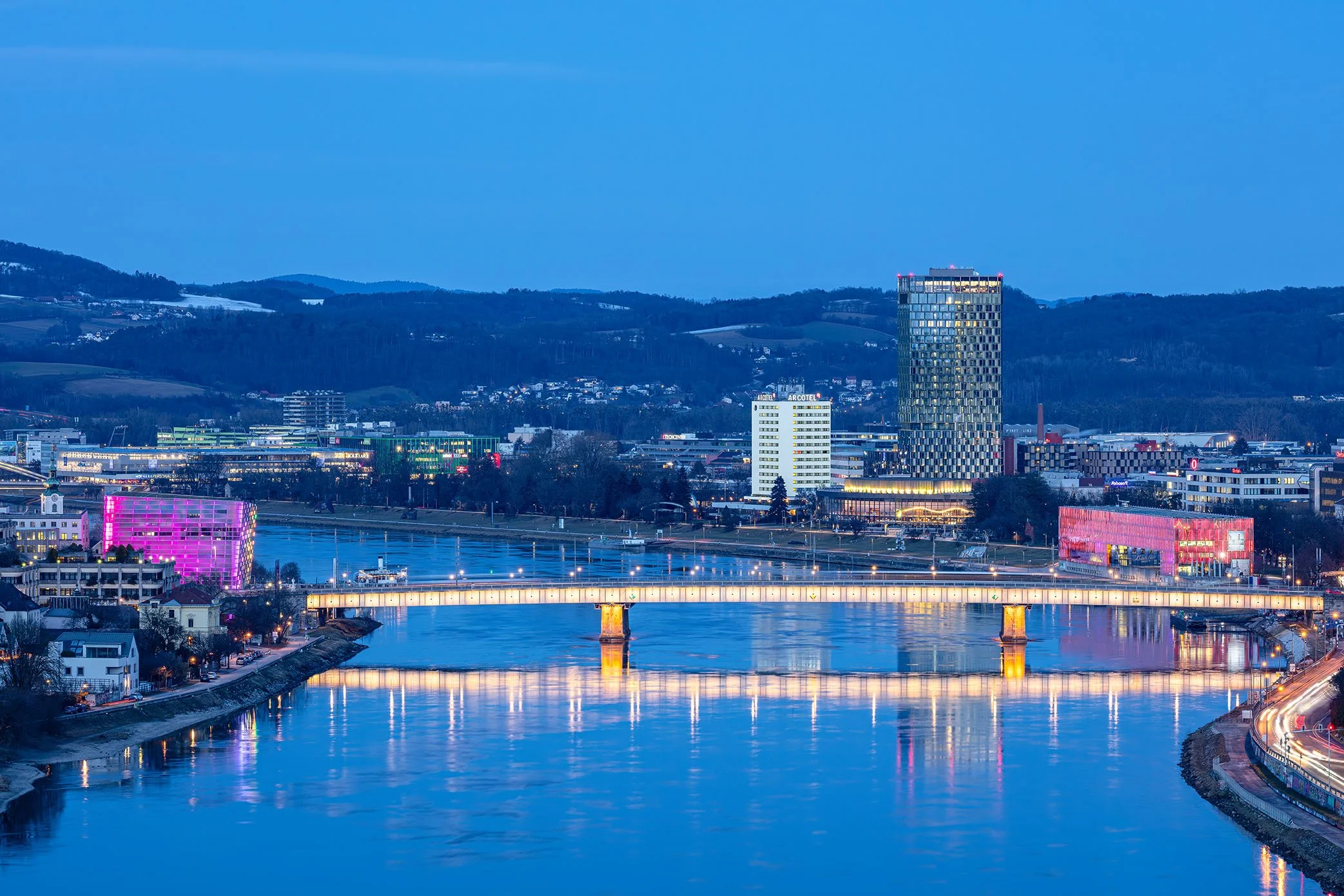 DONAULÄNDE LINZ