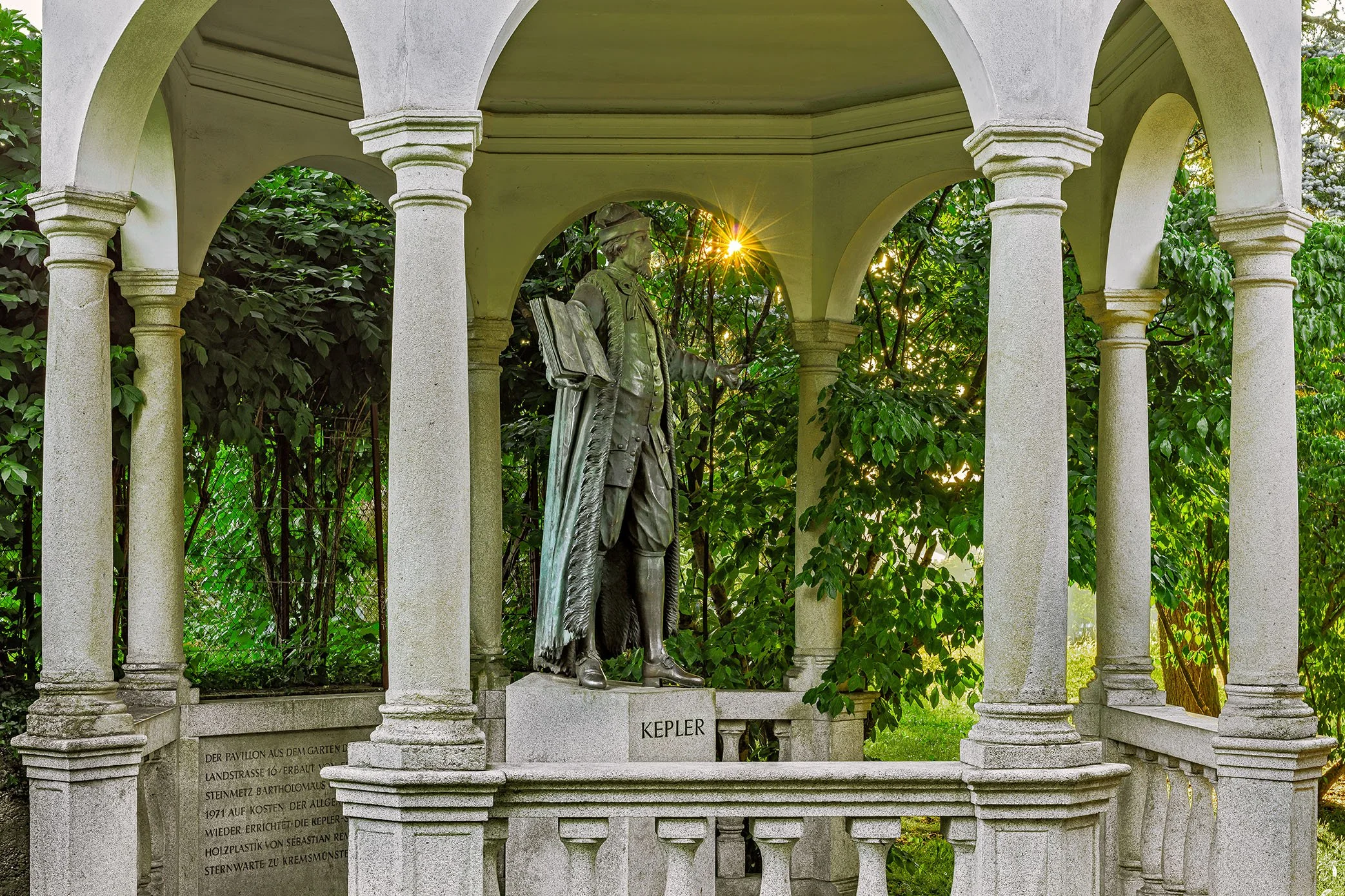 KEPLER-PAVILLION AM SCHLOSSBERG