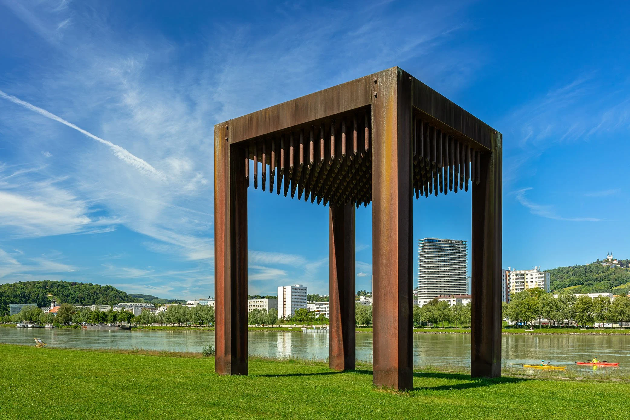 TISCH DER AUSTREIBUNG