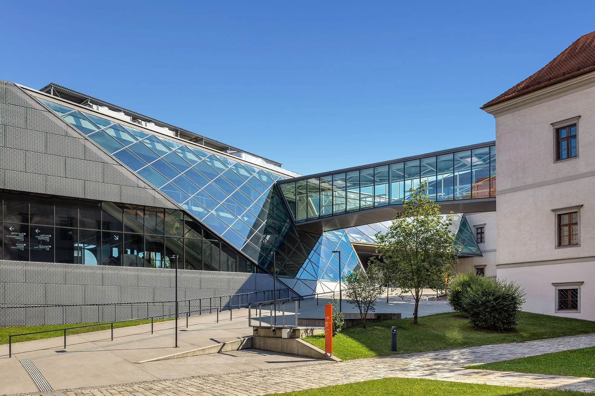 SCHLOSSMUSEUM LINZ