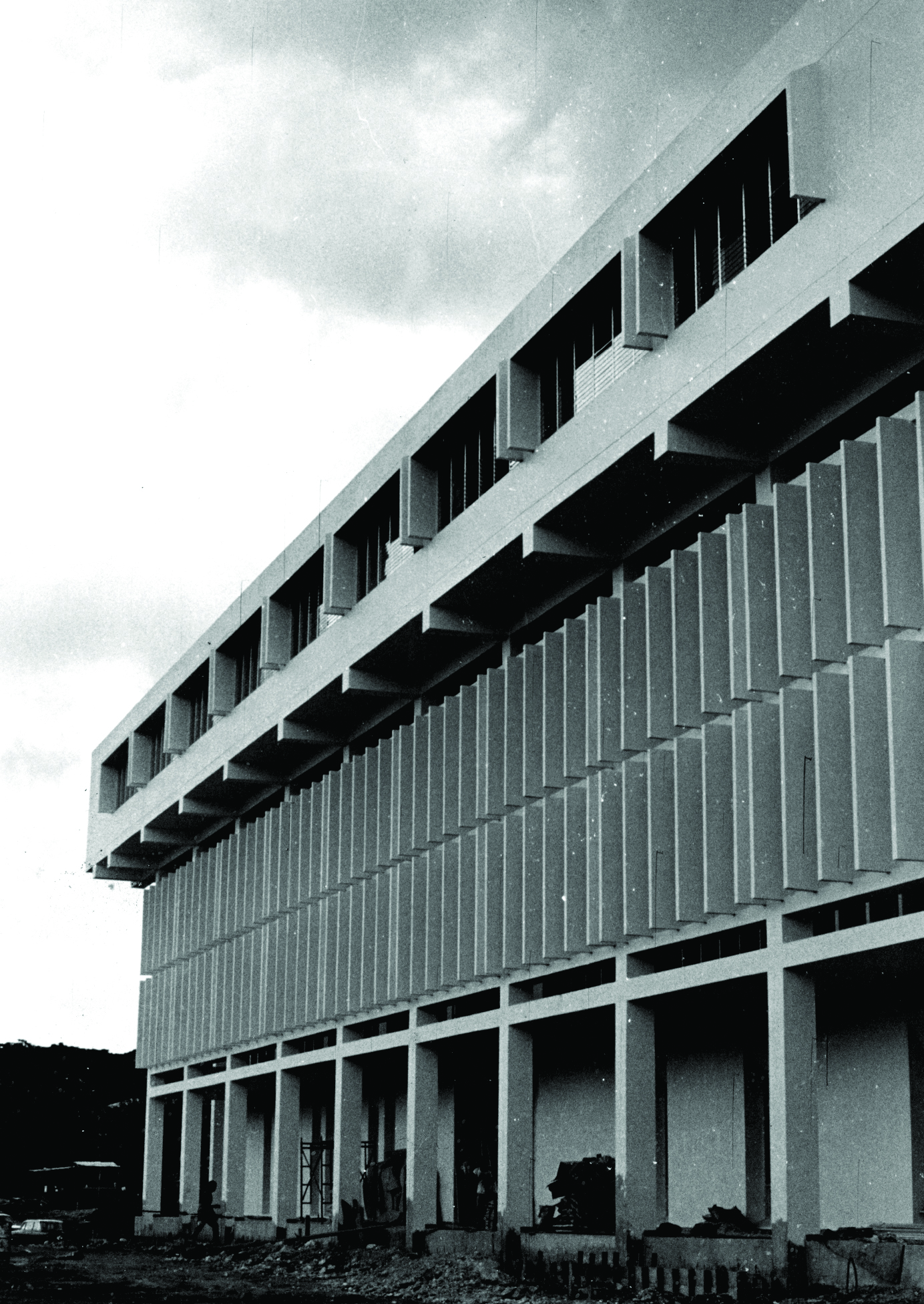  Biblioteca Nacional, Plaza de la Cultura, S.D. Tony y Danilo Caro Ginebra (diseño), Jaime Batlle (construcción), 1971. 