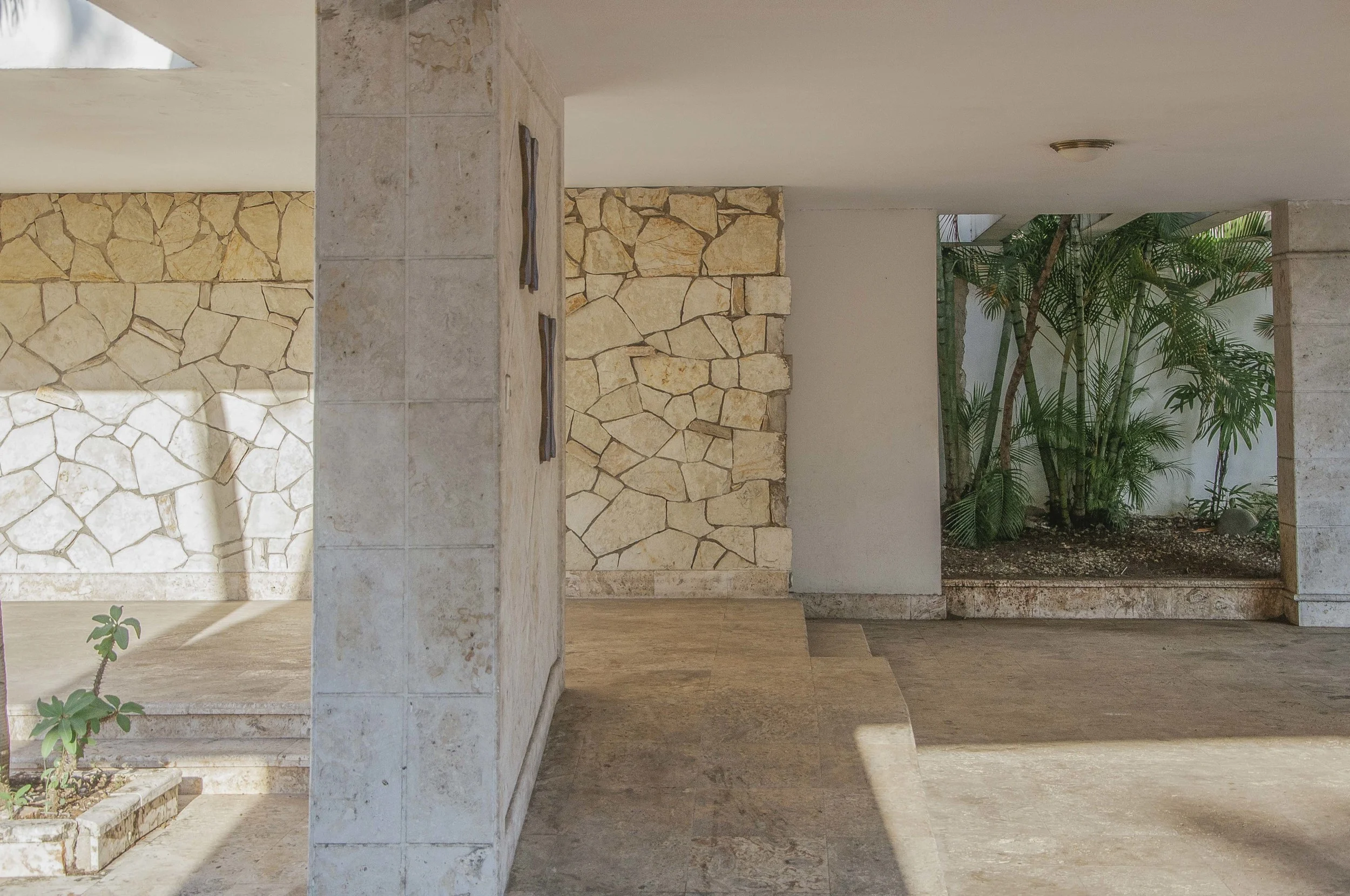  Marquesina Hotel Paz.&nbsp;(hoy Hotel Hispaniola). 