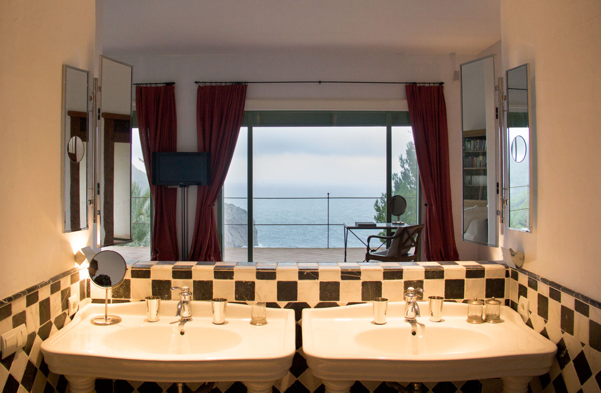 #7_Ananda_Mega_Suite_0.jpg