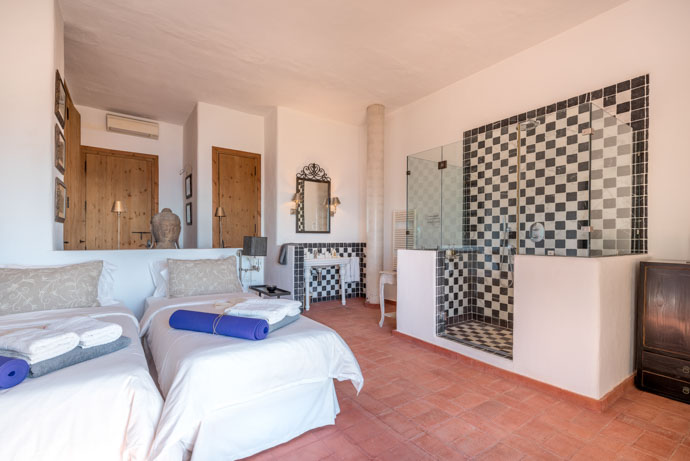 luxury+rooms+hotel+yoga+retreat+ibiza-2.jpg