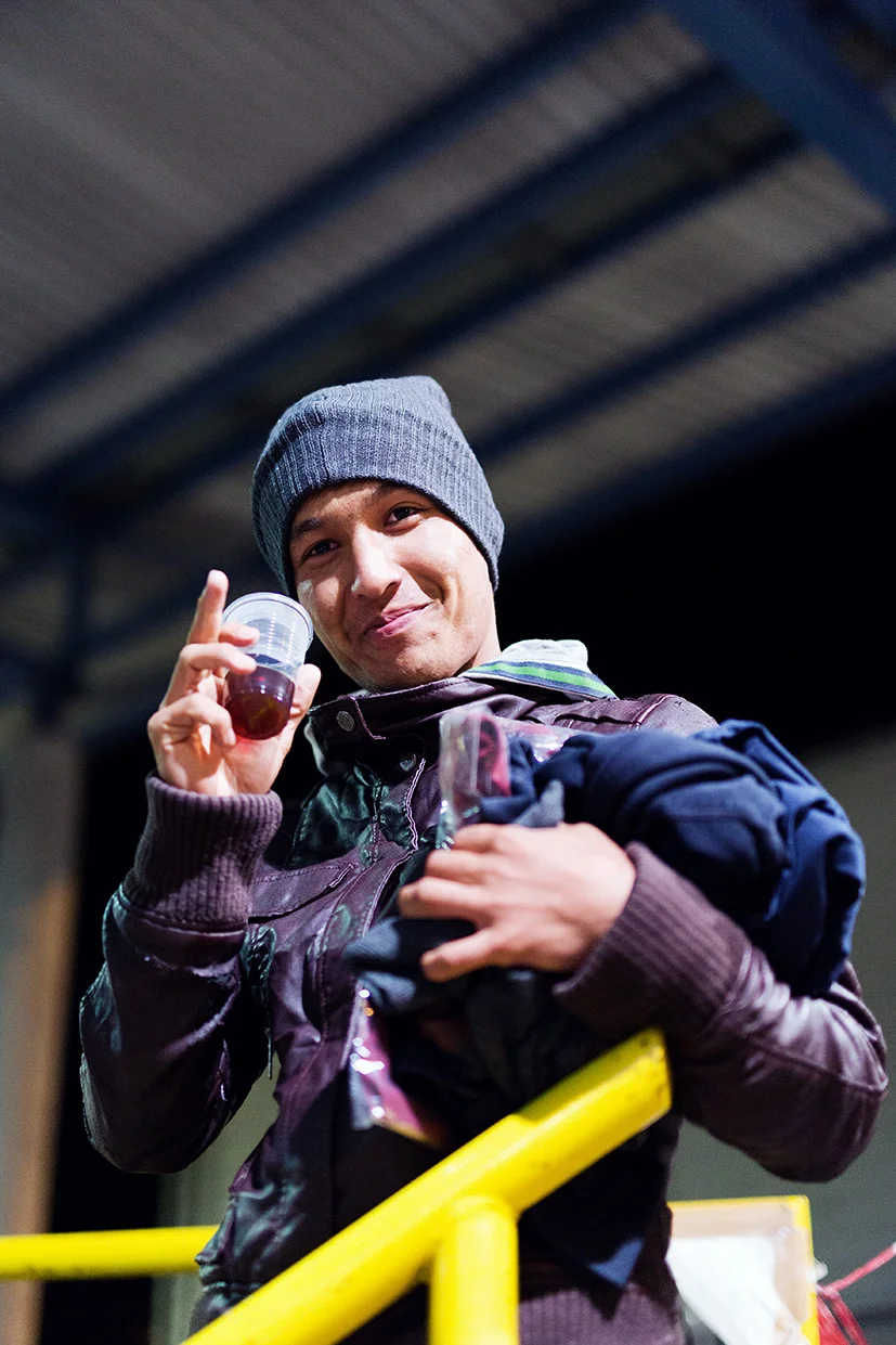 Austria / Burgenland / Nickelsdorf / 20.09.2015 / In Nickelsdorf thousands of refugees have arrived on Monday again. With additional protection seekers is expected, at the same time the further transport to other parts of Austria is already underway.