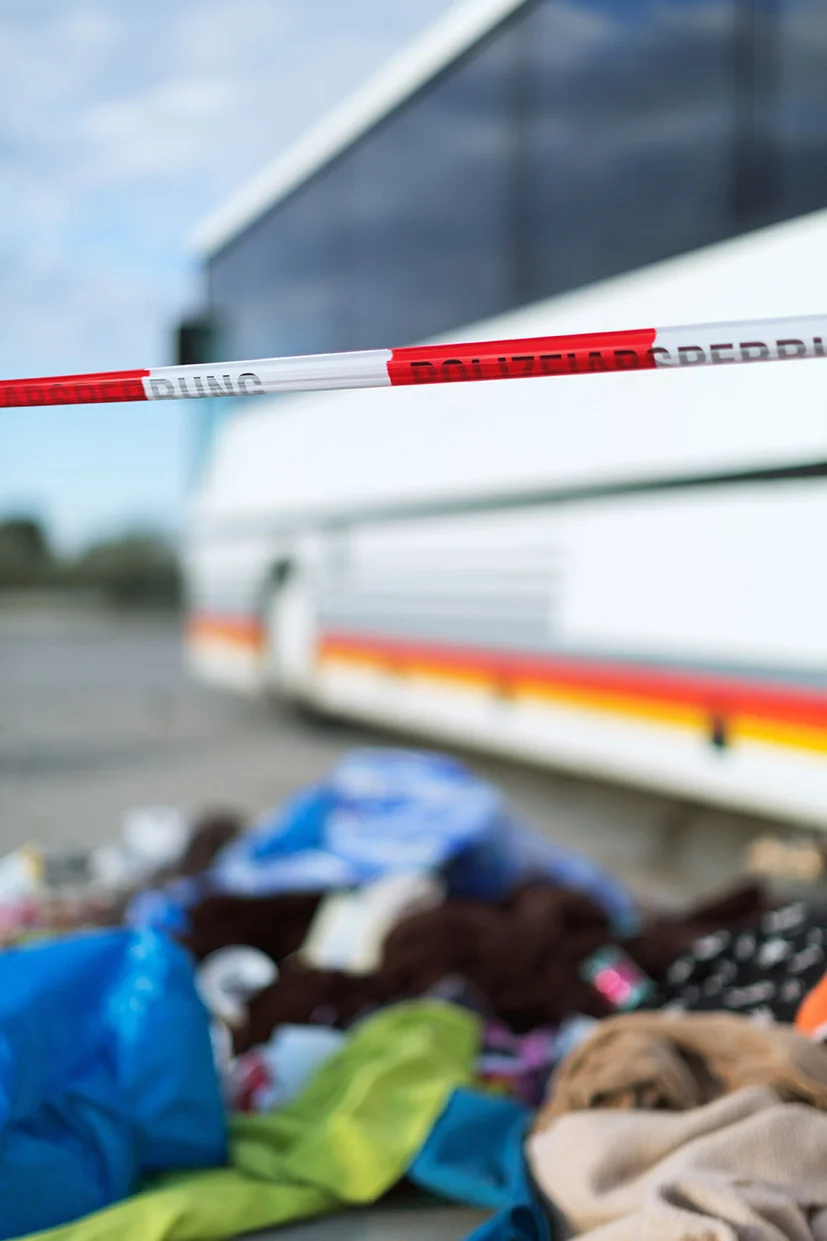 Austria / Burgenland / Nickelsdorf / 20.09.2015 / In Nickelsdorf thousands of refugees have arrived on Monday again. With additional protection seekers is expected, at the same time the further transport to other parts of Austria is already underway.