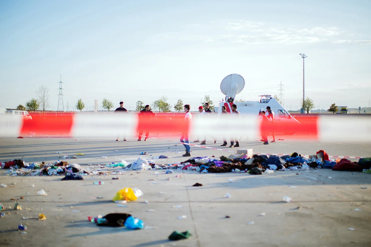Austria / Burgenland / Nickelsdorf / 20.09.2015 / In Nickelsdorf thousands of refugees have arrived on Monday again. With additional protection seekers is expected, at the same time the further transport to other parts of Austria is already underway.