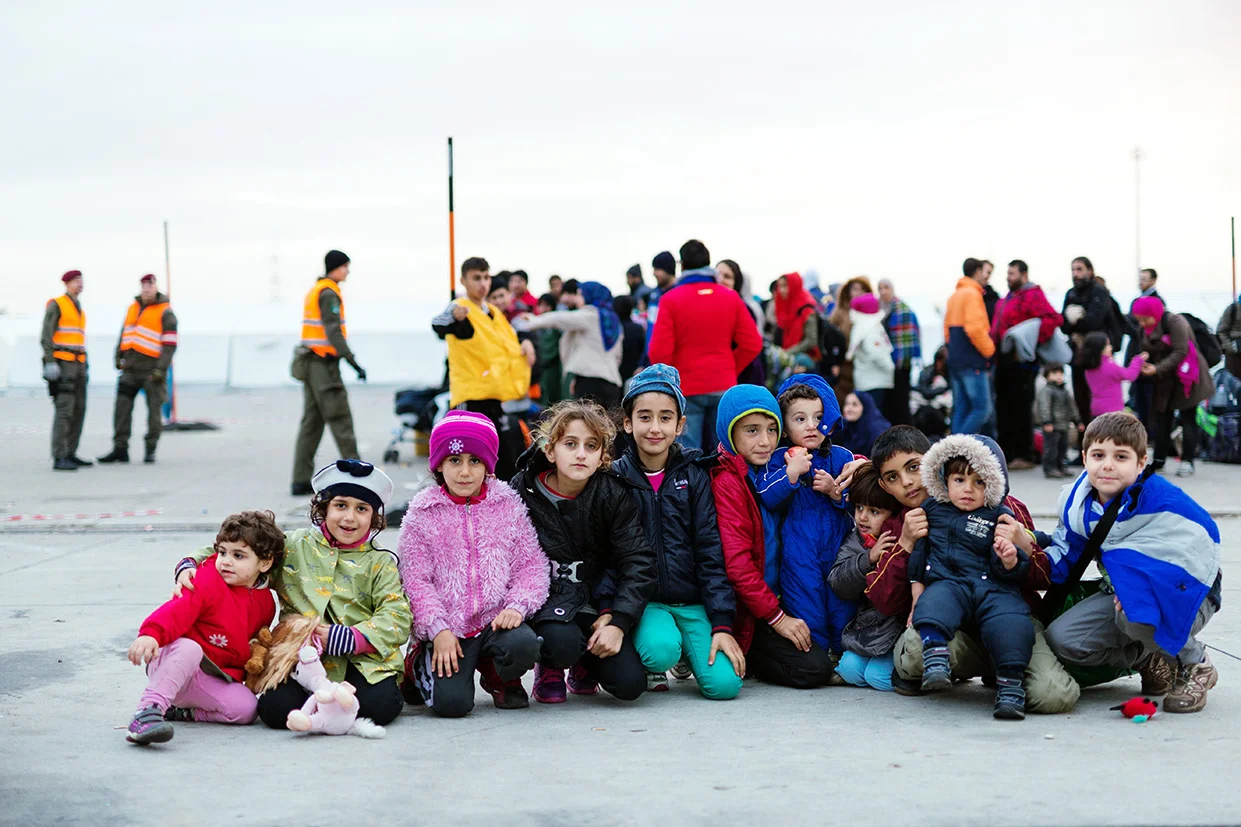 Austria / Burgenland / Nickelsdorf / 20.09.2015 / In Nickelsdorf thousands of refugees have arrived on Monday again. With additional protection seekers is expected, at the same time the further transport to other parts of Austria is already underway.