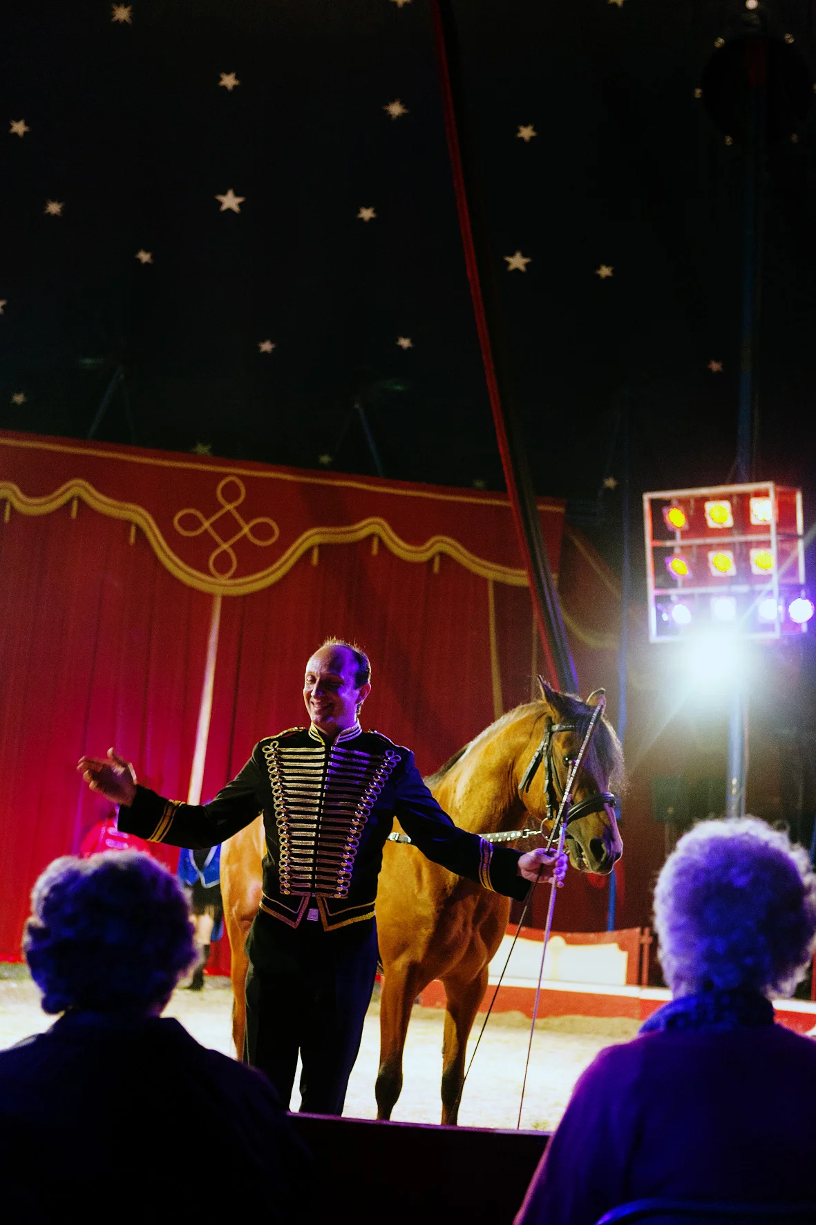 Circus Aros, Austria