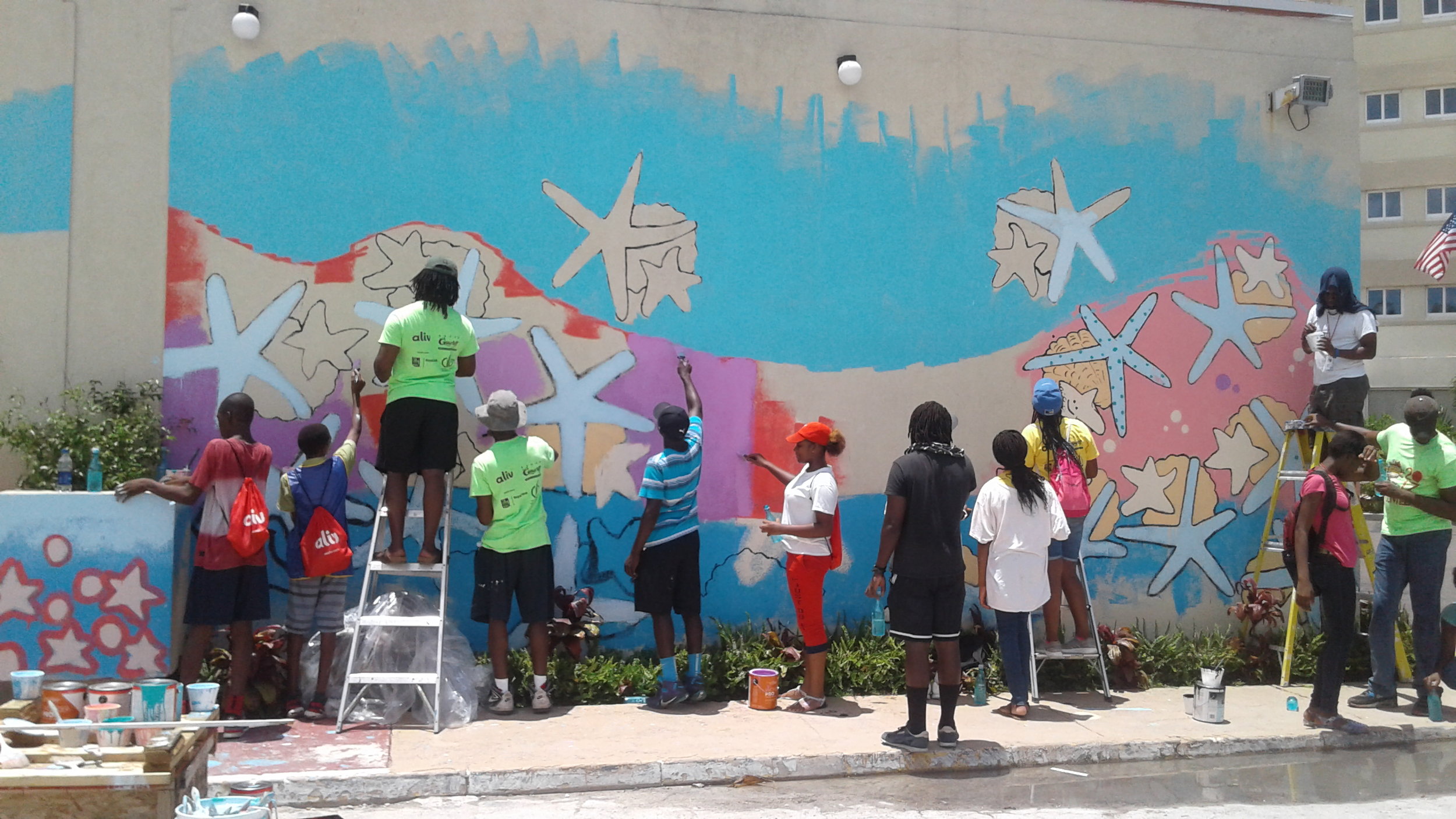 Campers working on mural project at the Marriot. Images courtesy of the NAGB.