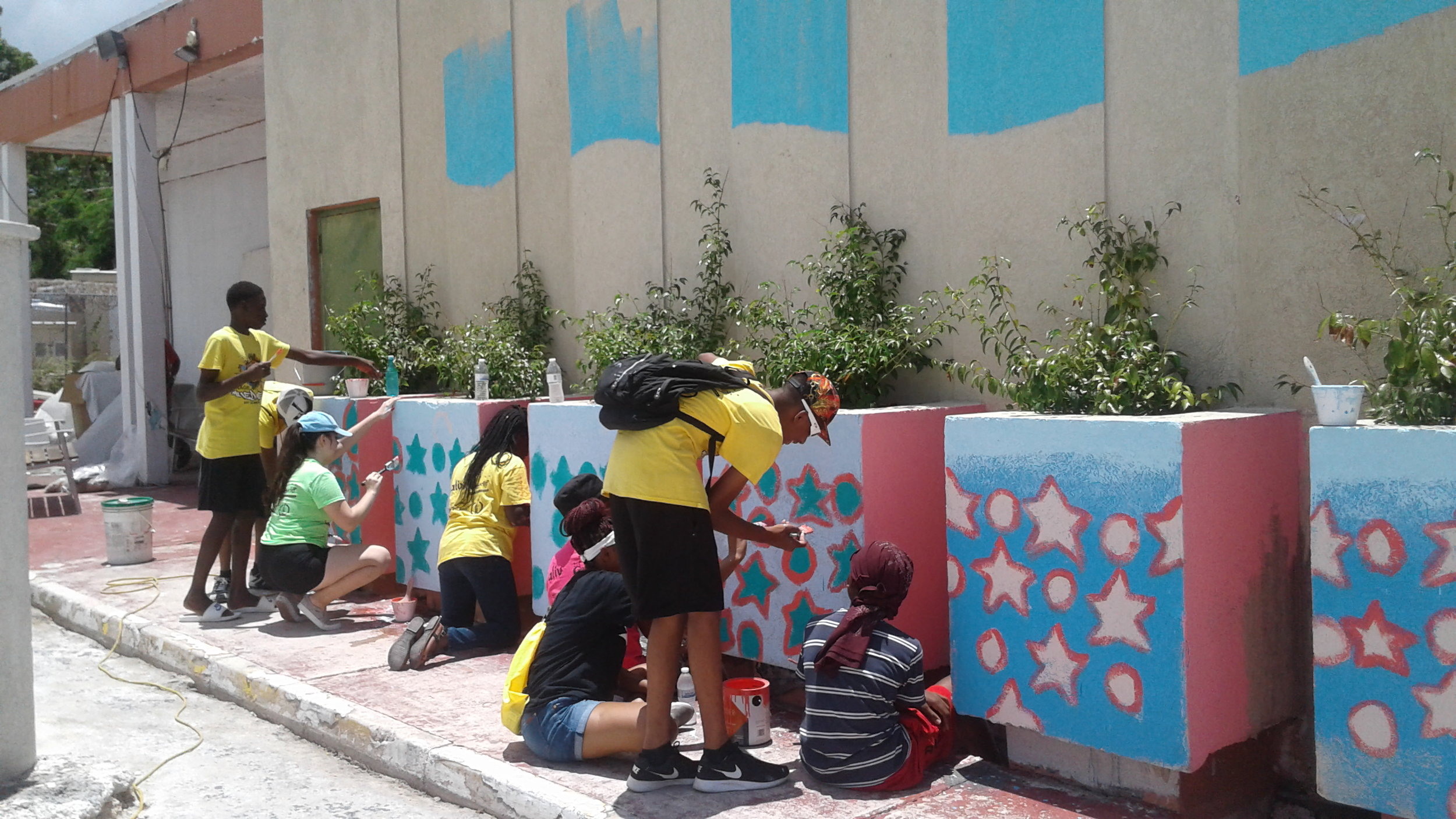 Campers working on mural project at the Marriot. Images courtesy of the NAGB.
